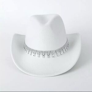 Elegant White Cowboy Hat with Silver Accents